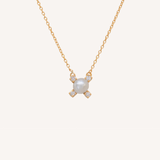 قلادة اللؤلؤة الأحادية