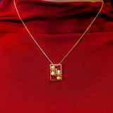 قلادة المجموعة الهندسية    